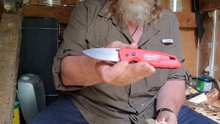 Milwaukee Feastback folding pocket knife An Outhouse Review [upl. by Sammie715]