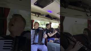 ziua in care tu mai sarutat in autocar clarinet acordeon la rece [upl. by Ennayr780]