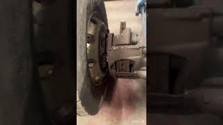 Azubi wechsel einem LKW Reifen 😂kfz lkw viralvideo fannyvideo shorts opiosi ￼ [upl. by Dore]