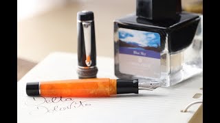 Delta Dolcevita stilografica recensione  Fine nib 18kt test writing [upl. by Alleinnad]