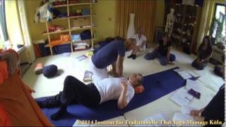 Thai Massage Therapie Aufbaukurs quotThai Akupressur mit Dozent Noam Tyroler [upl. by Lanie368]