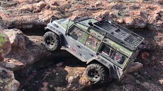 Defender TRX4 Traxxas  Franchissement Extrême Rock Crawling au Rocher [upl. by Gnuj]