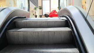 Poland Olsztyn Aura Centrum Olsztyna shopping mall 1X escalator [upl. by Fortna]