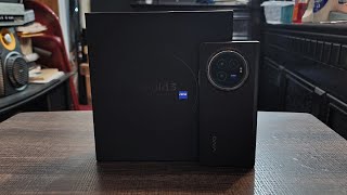 My Full Review of The Vivo XFold 3 [upl. by Ennayelsel]