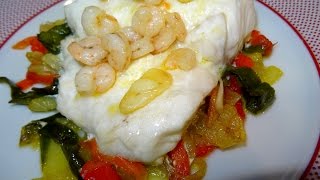 Receta  Merluza al horno con gambas [upl. by Llerroj]