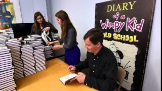 Jeff Kinney Signs Copies of OLD SCHOOL DIARY OF A WIMPY KID SERIES 10 for Barnes amp Noble [upl. by Yeo870]