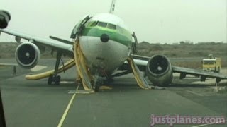 Collapsed A300 at Dakar AOM MD80 Landing [upl. by Aneehsyt]