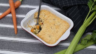 Les instants recettes n°43  Crumble au céleri branche et à la carotte [upl. by Yenal445]