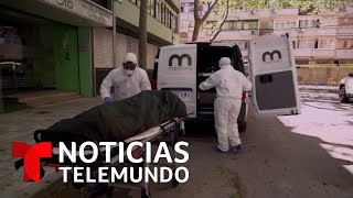 Funerarias y fábricas de ataúdes abrumadas por el COVID19  Noticias Telemundo [upl. by Stacey]