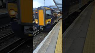 southeastern class 377 517 shorts railway train trainspotter trainvideo trains railway [upl. by Nomar]