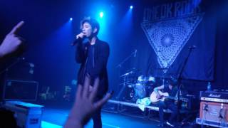 ONE OK ROCK  HEARTACHE Milan 191215 [upl. by Elmer]