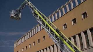 ROMA quotSCUOLE CENTRALI ANTINCENDIO CAPANNELLEquot  NUOVI MEZZI VIGILI DEL FUOCO [upl. by Johnathan]