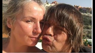 Stone Roses bassist Mani Mounfields wife Imelda dies from cancer as tributes pour in [upl. by Nomed719]