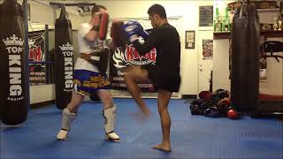 Moses Tor Sangtiennoi padwork at Boxing Works  Muay Thai [upl. by Sivel]