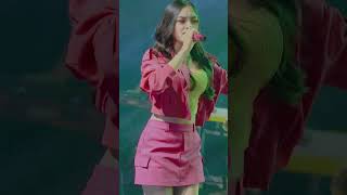 Mungkin aku terlalu cinta nandacikalya rungkad dangdutkoplo dangdut youtubemusic livedangdut [upl. by Inihor]