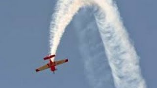 EXTRA 330 CATHERINE MAUNOURY  Air Show Paris Le Bourget 2015 [upl. by Willem]