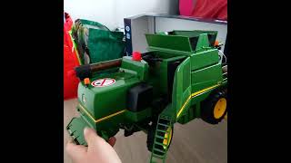 Présentations de ma bruder moissonneuse batteuse john deere t67oi miniature [upl. by Aihsemaj18]