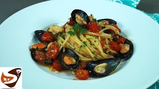 Spaghetti con le cozze ricetta velocissima e buonissima – Primi di pesce [upl. by Nafis]