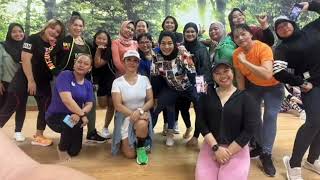 Zumba  Arrasando  Thalia  zin YennyM  Yens zumba lovers  Merauke [upl. by Nahtnaoj242]