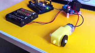 Probando motores DC Arduino Testing DC motors Arduino [upl. by Lothaire]