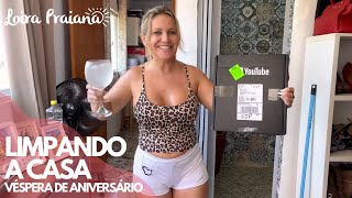 A loira 👱‍♀️ praiana em casa na faxina véspera de meu aniversário 🎁 [upl. by Sairacaz]