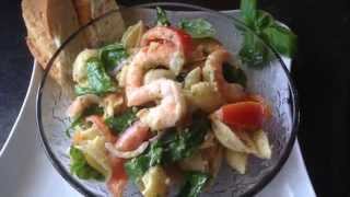 ENSALADA DE PASTA CON CAMARONES Y PESTO [upl. by Audrit]