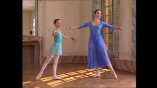 Apprendre les bases de la danse classique [upl. by Gino910]