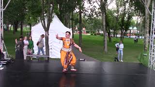 Matangi Vandana  Oksana Koleva  Style Odissi  Theatre Omkara  Moscow [upl. by Kelwen646]