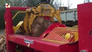 RABAUD  Fendeuse de buches 80 tonnes avec grue et tapis  Log splitter F80  Holzspalter 80T [upl. by Patterman]