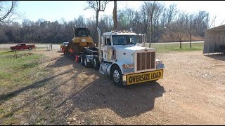 Peterbilt 379 Lowboy  Straight pipe Jake brakes [upl. by Daly]