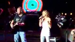 Jennifer Nettles of Sugarland performing quotIrreplaceablequot [upl. by Inama7]