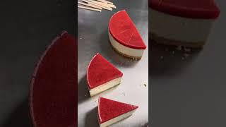 Red velvet cheesecake caketutorial redvelevet redvelvetcakerecipe bestcakeeasycake [upl. by Kries]