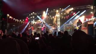 Blackberry Smoke  Three Little Birds LIVE at Glastonbury 2016 [upl. by Reinal]