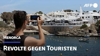 Für Touristen verboten Rebellion auf Menorca gegen Besuchermassen  AFP [upl. by Jangro946]