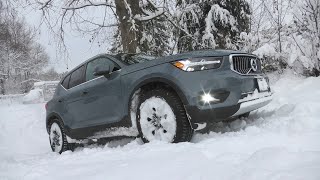 Volvo XC40 20192025 AWD Test In Heavy Snow Will XC40 Make It Up The Hill [upl. by Arted]