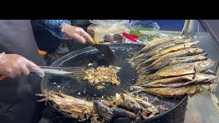 quotHot amp Tasty StirFried Fish and Bread  Street Food You Can’t Missquot [upl. by Belva]