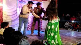 Pandey Ji Ka Beta Hoon Chumma Chipak Ke Leta Hoon Jabardast dance [upl. by Marylynne]