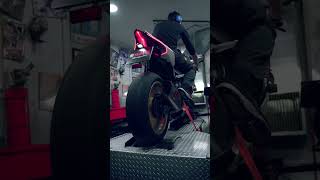 YAMAHA R1 AKRAPROVIC EXHAUST🔥🔥 yamaha akrapovic exhaust yamahar1 motorcycle shorts moge [upl. by Ativ]