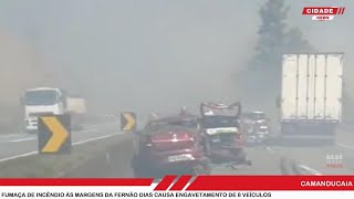 Fumaça de incêndio às margens da Fernão Dias causa engavetamento de 8 veículos em Camanducaia MG [upl. by Quinby]