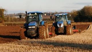 Ploughing 2011 with New Holland T7040 amp TM155 Kverneland Ploughs [upl. by Zollie]