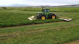 Cutting hay with a John Deere 8650 [upl. by Waylen]