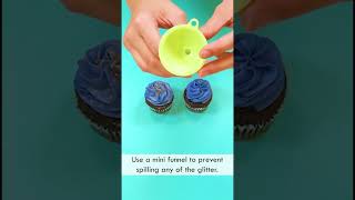 Applying Edible Glitter 2 Ways Shaker Bottle or Dust Pump [upl. by Christopher]