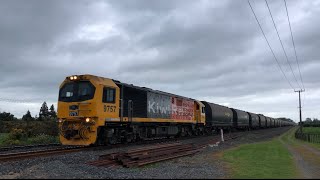 DL 9757 with GC4 approaching Ngaruawahia NIMT [upl. by Neemsaj]