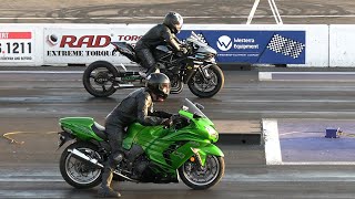 Kawasaki H2 vs Kawasaki zx14  motorbikes drag racing [upl. by Eseneg]