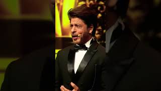 Iifa award 2024 ll sahrukh khan ll bete ko hath lagane se phele baap se baat kar iifa srk [upl. by Aierbma]