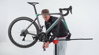 Elite How to Workstand Race FC  The ultimate bike workstand [upl. by Rotow]