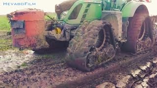 Fendt 724 op sourcy tracks nat wortelland omploegen Ploughing [upl. by Feirahs]