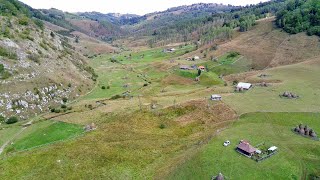 Rumunia  wieś pasterska Fundatura Ponorului [upl. by Netram]