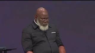 Bishop T D Jakes Suffers A Stroke On Stage [upl. by Nilac487]