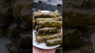 Zeytinyağlı yaprak sarması tarifi  Olive oil stuffed vine leaves recipe sarma yapraksarma [upl. by Neirad]